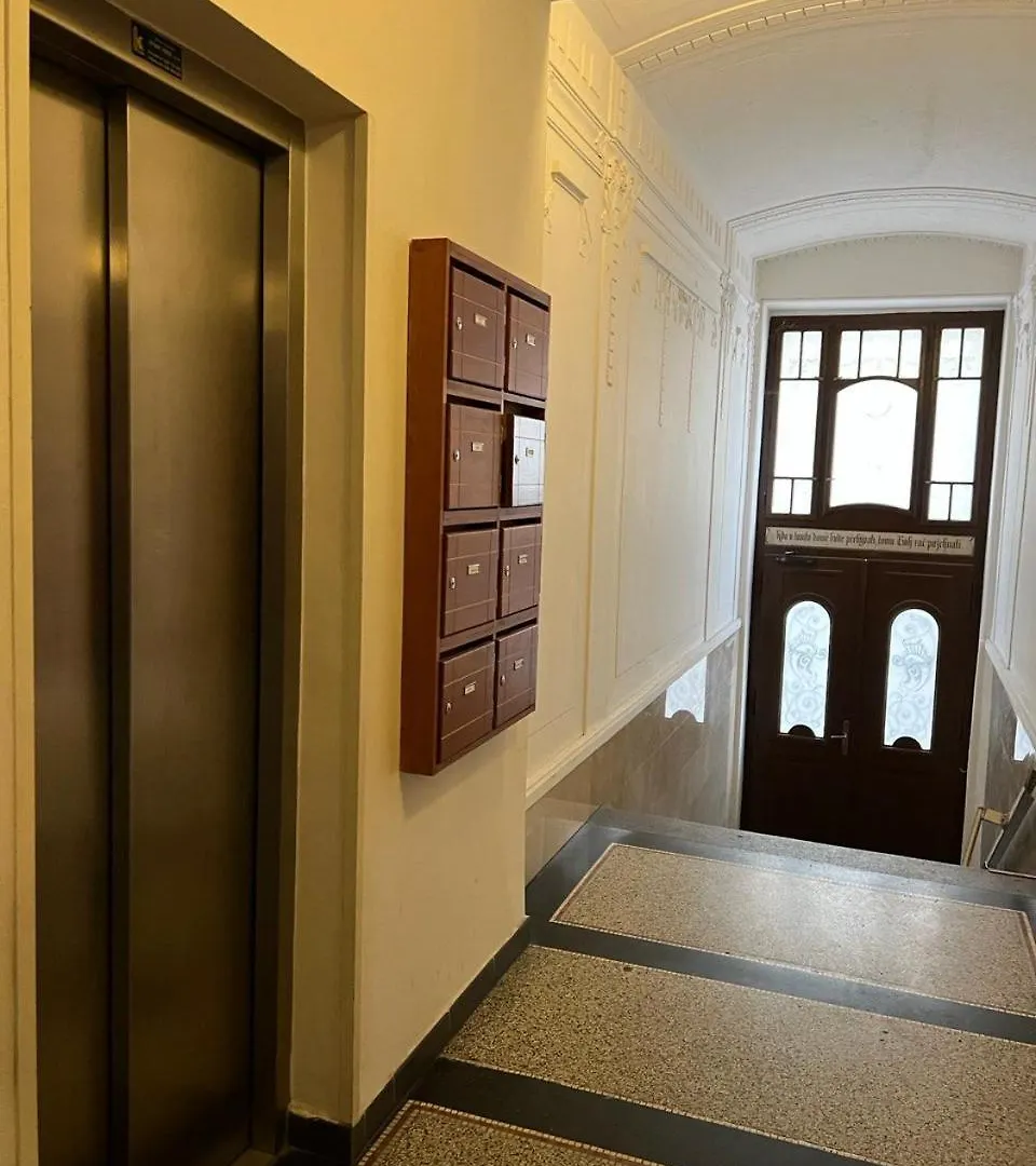Bohemian Apartments Near The Center Prague